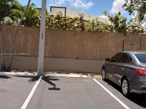 1075 NE Miami Gardens Dr 306, Miami FL 33179