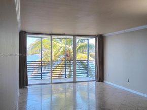 1075 NE Miami Gardens Dr 306, Miami FL 33179