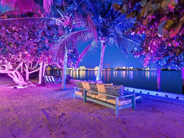 7305 Belle Meade Island Dr, Miami FL 33138
