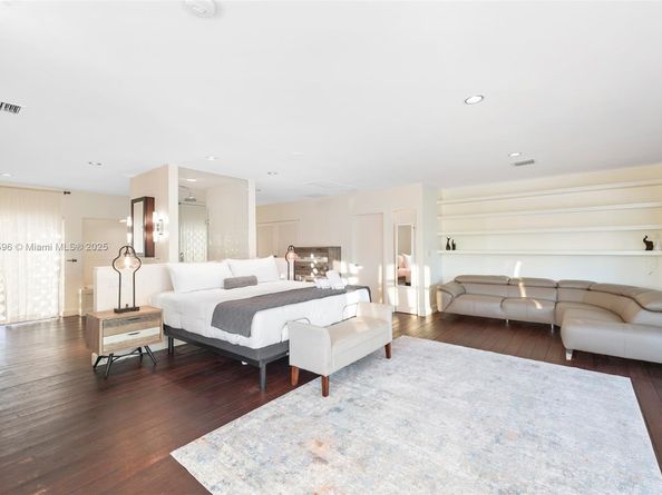 7305 Belle Meade Island Dr, Miami FL 33138
