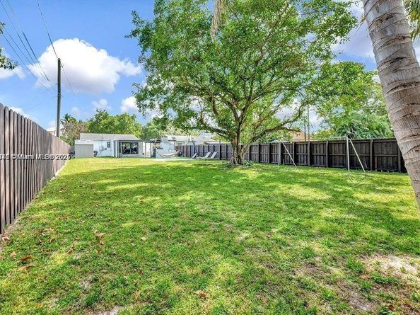 2635 Fillmore St, Hollywood FL 33020