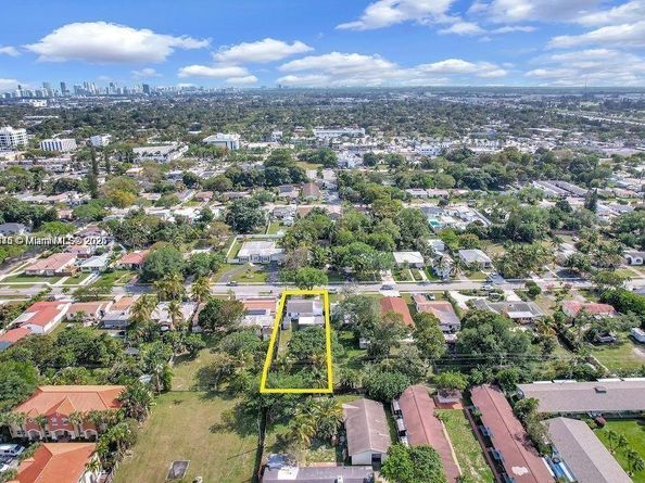 2635 Fillmore St, Hollywood FL 33020