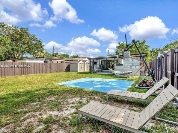 2635 Fillmore St, Hollywood FL 33020
