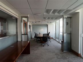 31 SE 5th St 2610, Miami FL 33131