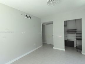 31 SE 5th St 2610, Miami FL 33131