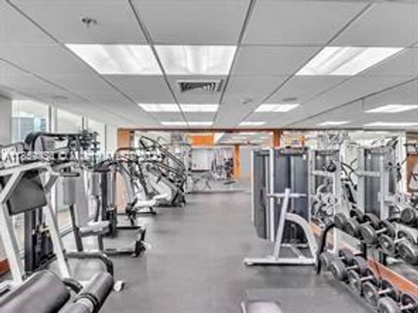 31 SE 5th St 2610, Miami FL 33131