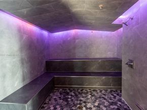 31 SE 5th St 2610, Miami FL 33131