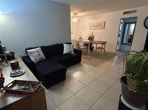 1100 NE 1st Ct 104, Hallandale Beach FL 33009