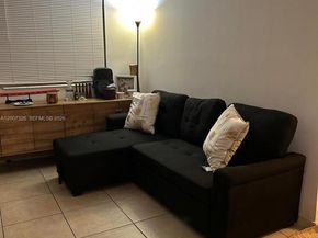 1100 NE 1st Ct 104, Hallandale Beach FL 33009