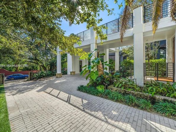Undisclosed Address #A12055789, Miami FL 33133