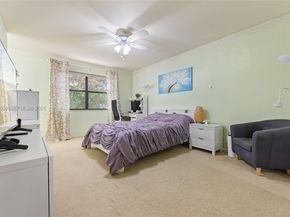 10500 NW 3rd St, Pembroke Pines FL 33026