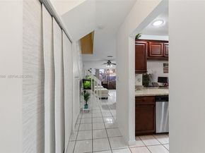 10500 NW 3rd St, Pembroke Pines FL 33026