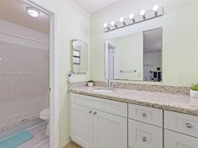 10500 NW 3rd St, Pembroke Pines FL 33026