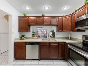 10500 NW 3rd St, Pembroke Pines FL 33026