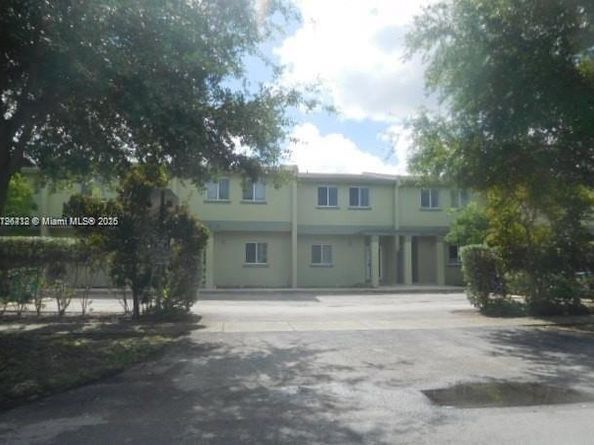 20441 NW 15th Ave 8, Miami Gardens FL 33169