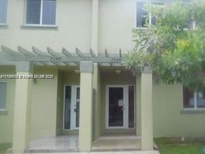 20441 NW 15th Ave 8, Miami Gardens FL 33169