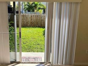 20441 NW 15th Ave 8, Miami Gardens FL 33169
