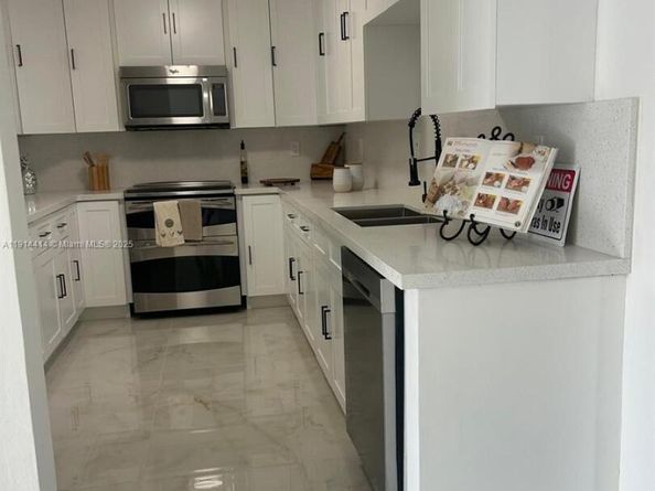 20199 NW 35th Ave, Miami Gardens FL 33056