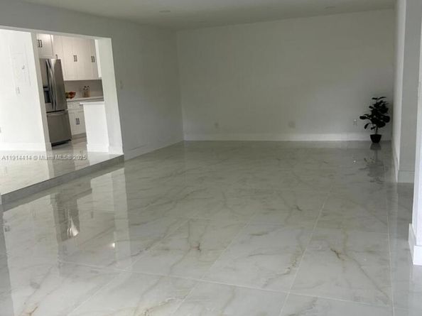 20199 NW 35th Ave, Miami Gardens FL 33056