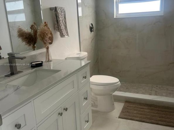 20199 NW 35th Ave, Miami Gardens FL 33056