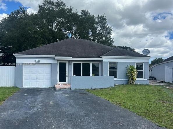 20199 NW 35th Ave, Miami Gardens FL 33056