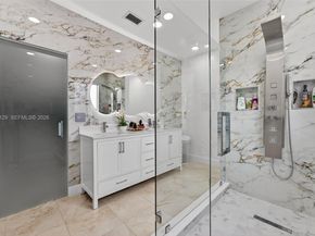 1033 NE 35th Ave, Homestead FL 33033