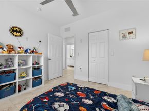 1033 NE 35th Ave, Homestead FL 33033