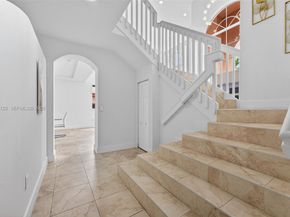 1033 NE 35th Ave, Homestead FL 33033