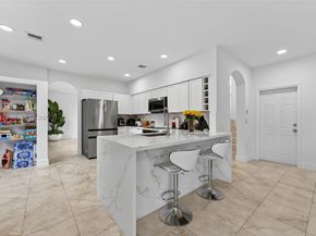 1033 NE 35th Ave, Homestead FL 33033