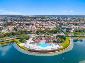 1033 NE 35th Ave, Homestead FL 33033