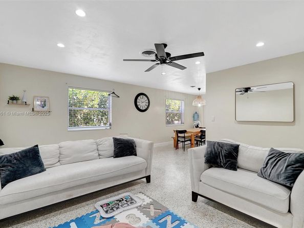 2470-2472 NE 182nd Ter, North Miami Beach FL 33160