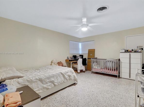 2470-2472 NE 182nd Ter, North Miami Beach FL 33160