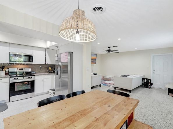 2470-2472 NE 182nd Ter, North Miami Beach FL 33160