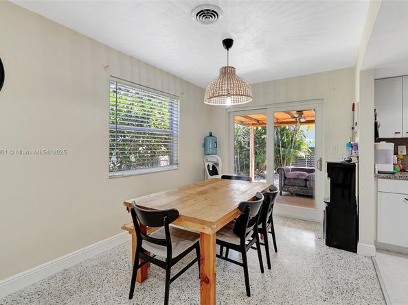 2470-2472 NE 182nd Ter, North Miami Beach FL 33160