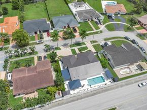 1900 SW 126th Ct, Miami FL 33175