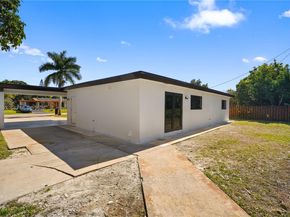 451 SW 38th Ter, Fort Lauderdale FL 33312