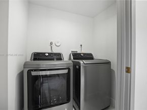 451 SW 38th Ter, Fort Lauderdale FL 33312