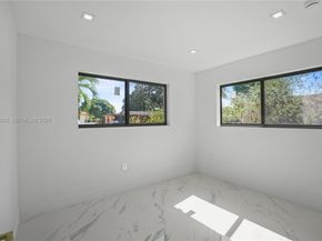 451 SW 38th Ter, Fort Lauderdale FL 33312