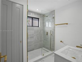 451 SW 38th Ter, Fort Lauderdale FL 33312