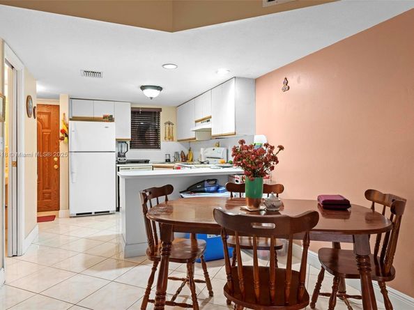 5525 W 26th Ct 202, Hialeah FL 33016