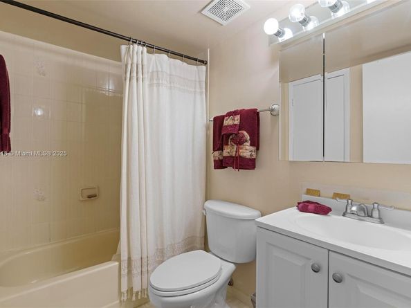 5525 W 26th Ct 202, Hialeah FL 33016