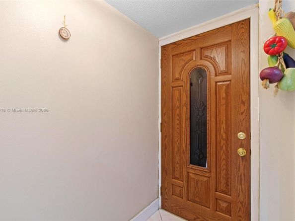 5525 W 26th Ct 202, Hialeah FL 33016