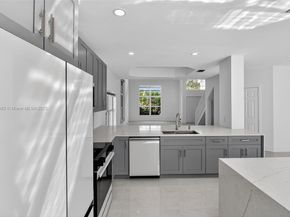 11244 NW 58th Ter, Doral FL 33178