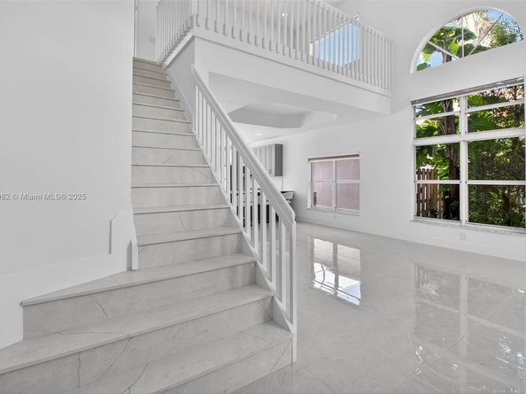 11244 NW 58th Ter, Doral FL 33178