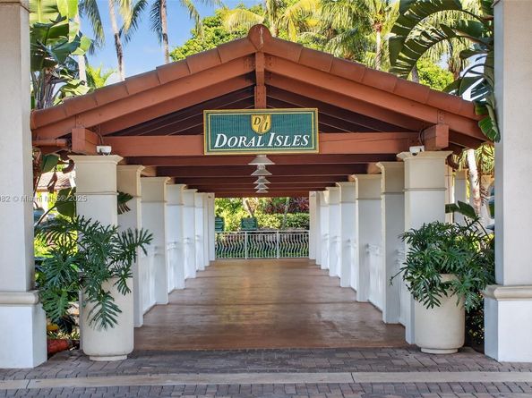 11244 NW 58th Ter, Doral FL 33178