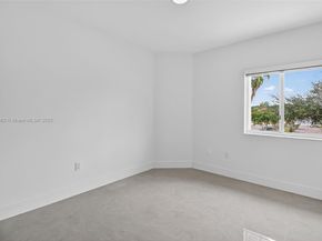 11244 NW 58th Ter, Doral FL 33178