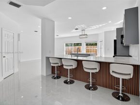 11244 NW 58th Ter, Doral FL 33178