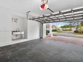 11244 NW 58th Ter, Doral FL 33178