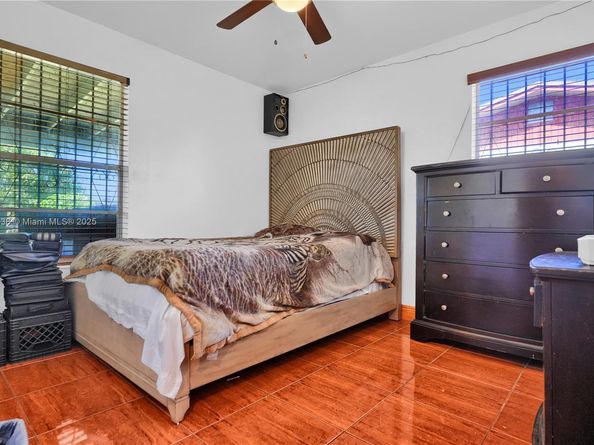 25300 SW 127th Ave, Homestead FL 33032