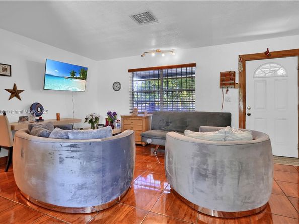 25300 SW 127th Ave, Homestead FL 33032